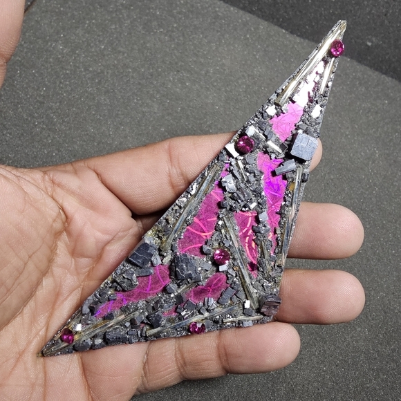 Abstartct Hand Made Artist Signed Artistic Brooch Pin Pink And Gray Triangular s - Picture 2 of 12